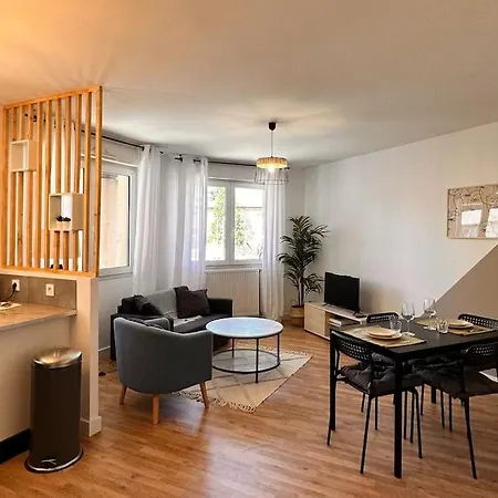 Apartment • T2 Fraternite • Hostisy