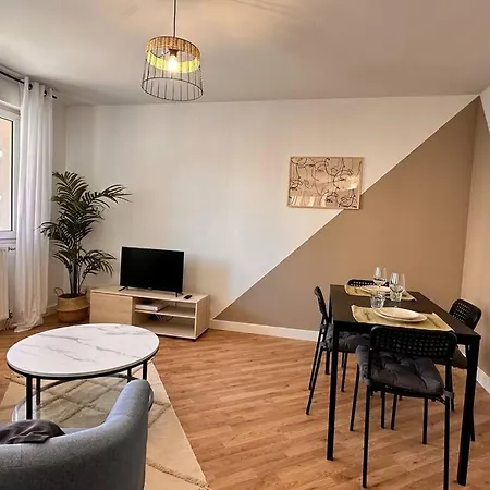 Apartment • T2 Fraternite • Hostisy