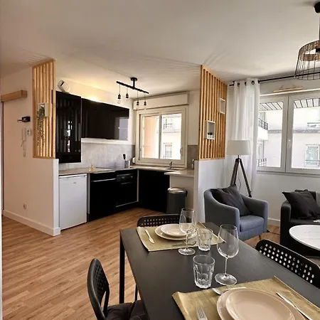 • T2 Fraternite • Hostisy Apartment *